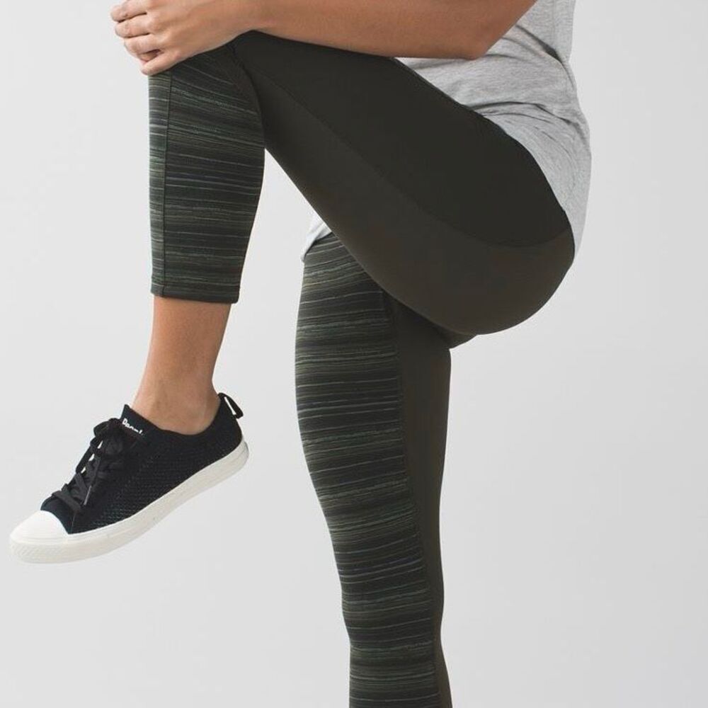 Lululemon Give Me Qi Crop leggings Cyber Stripe Gator Green Black Fatigue size 4
